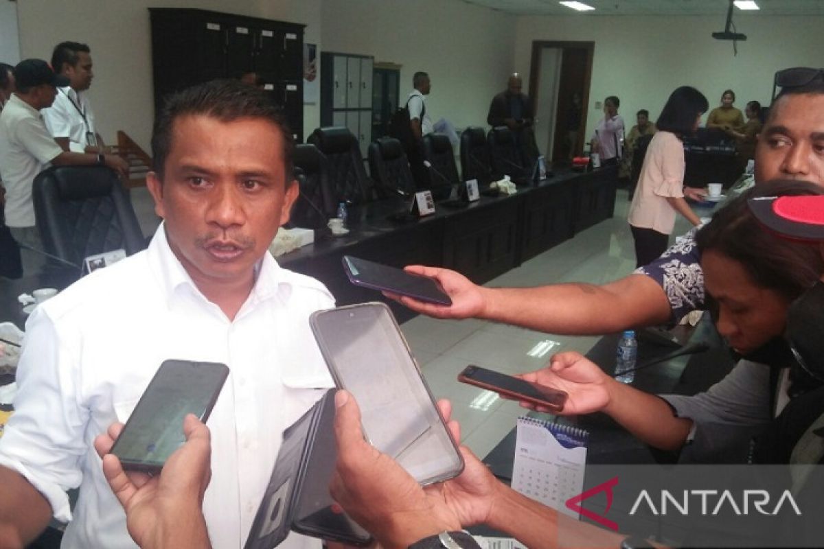 Legislator : Pembangunan jalan di SBB terkendala area hutan lindung