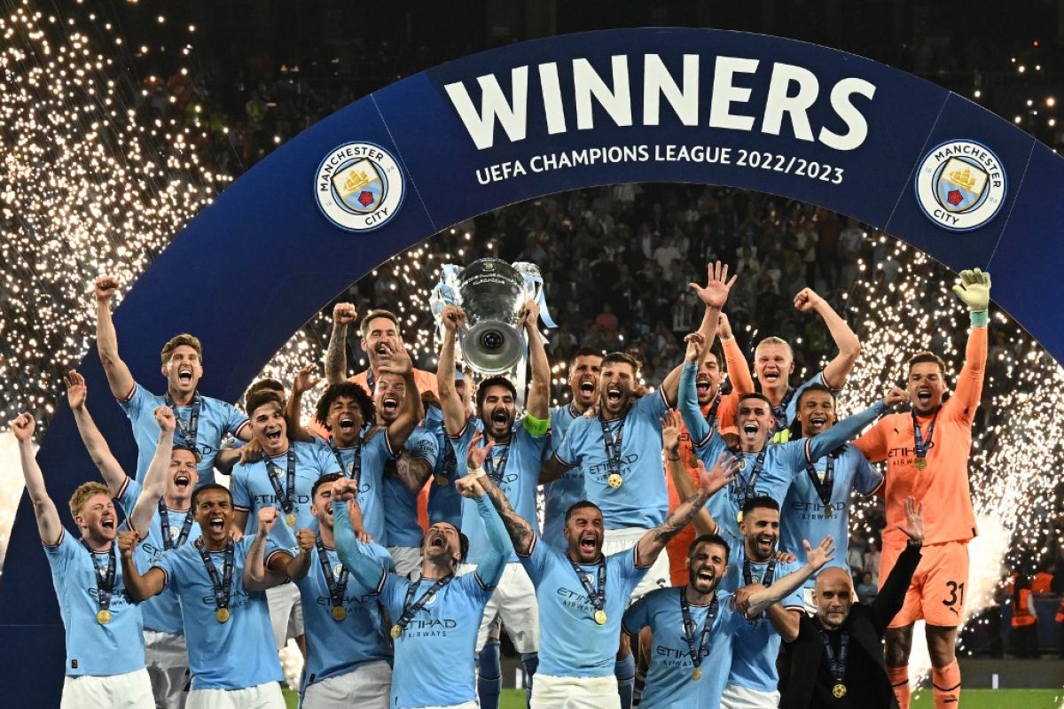 City terbang ke langit ketujuh