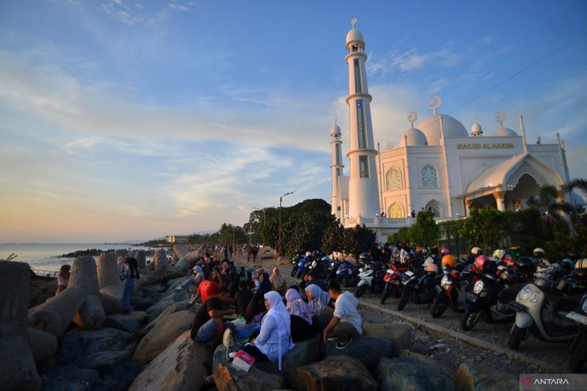 Jadwal sholat wilayah Kota Padang, Sabtu (31/5/2025)
