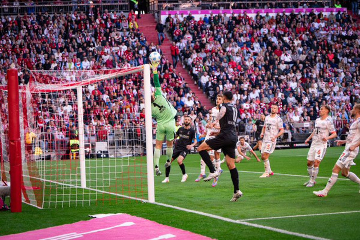 Bayern Muenchen meraih kemenangan 2-0 lawan Monchengladbach