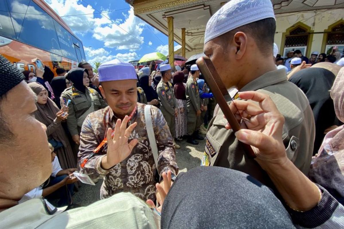 Tapin berangkatkan 135 jamaah Haji menuju tanah suci