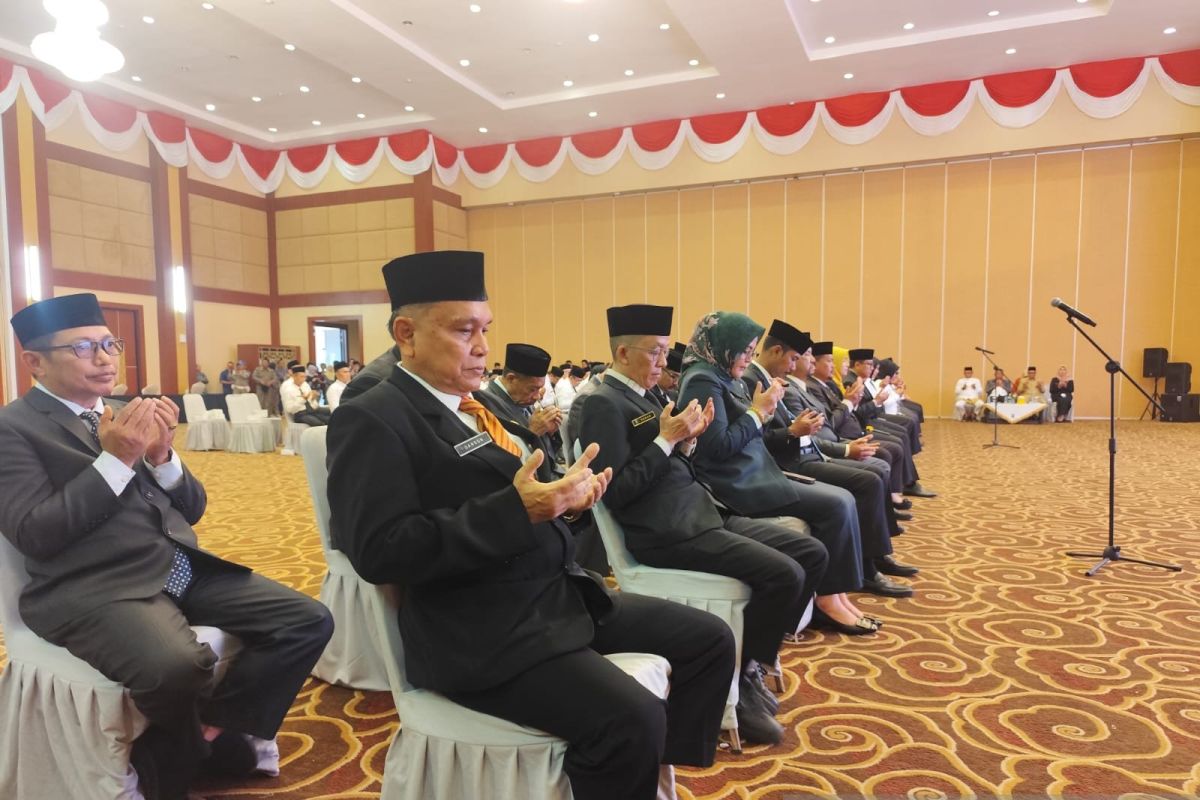 Gubernur Ansar mutasi 16 pejabat eselon II sesuai persetujuan Mendagri