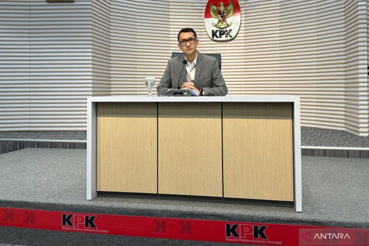 KPK telusuri aliran uang saat periksa saksi pedagang valas terkait dugaan suap di Papua
