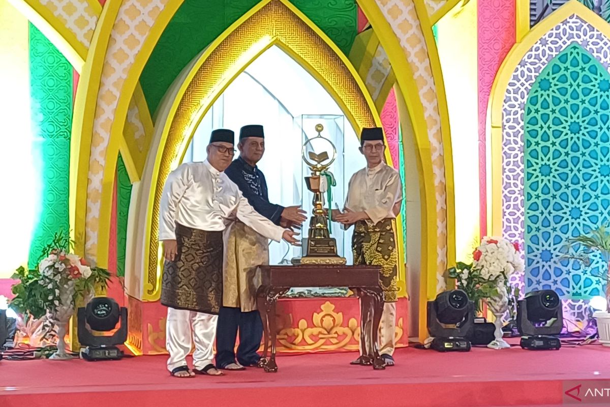 Kafilah Kota Batam pertahankan juara umum STQH XI tingkat Provinsi Kepri 2025