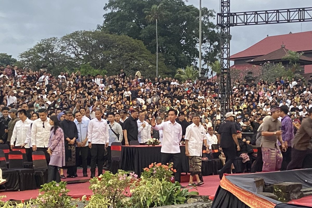Wapres kagum masyarakat Bali kumpul lebih awal untuk tonton pesta seni