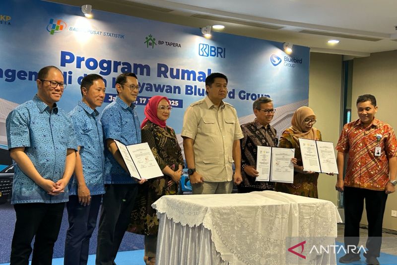 Kemarin, penyaluran gaji ke-13 sampai investasi Danantara-INA