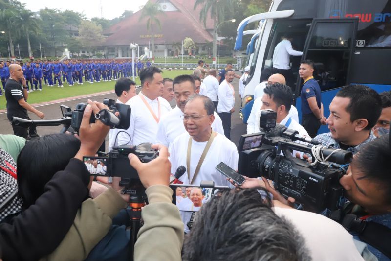 Gubernur Bali akui nyaman tidur di barak pada hari pertama retret kepala daerah di Jatinangor